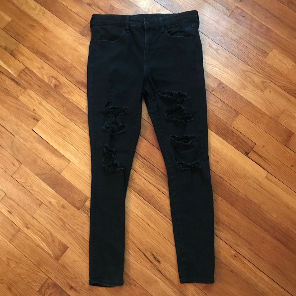 American Eagle High Rise Jegging Black Distressed